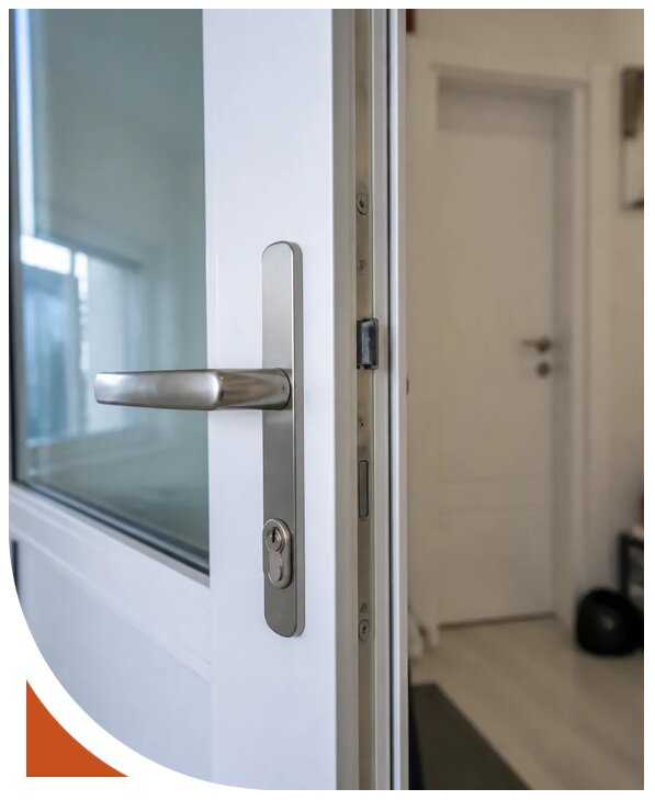 Установка замка в пластиковую дверь в Киселёвске от 2570 р. | Разлок-Кис